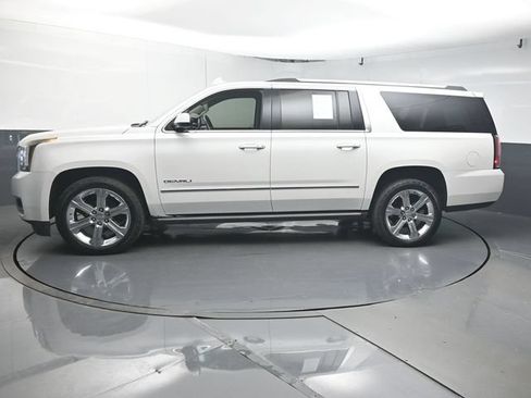 Used 2019 GMC Yukon XL Denali w/ Denali Ultimate Package AWD/4WD image 5