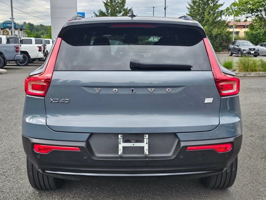 Used 2023 Volvo XC40 Recharge Ultimate AWD/4WD image 6
