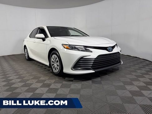 Used 2022 Toyota Camry LE FWD image 1
