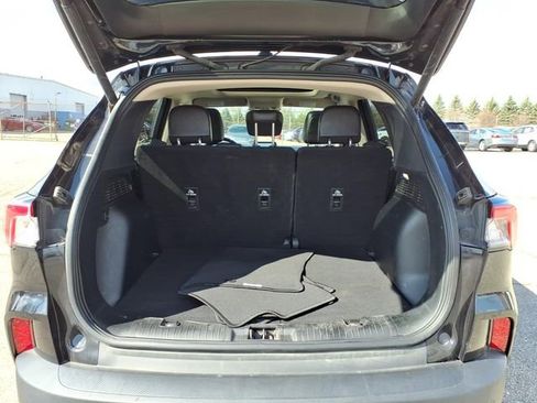 Used 2020 Ford Escape Titanium image 9