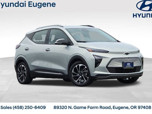 Used 2023 Chevrolet Bolt EUV Premier w/ Super Cruise Package image 1