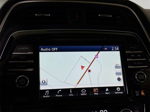 Used 2017 Nissan Maxima Platinum image 5