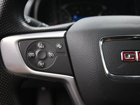 Used 2024 GMC Terrain SLE AWD/4WD image 19