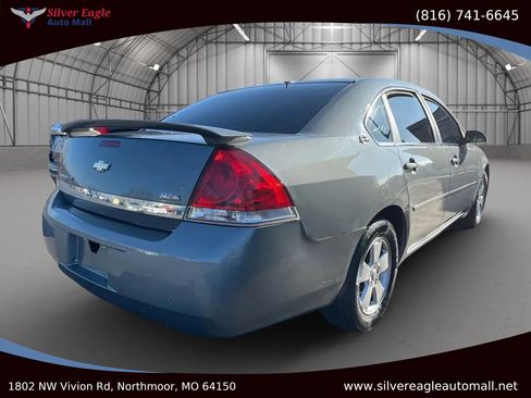 Used 2009 Chevrolet Impala LT w/ Luxury Edition Package image 3