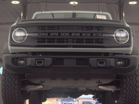 Used 2023 Ford Bronco Black Diamond AWD/4WD image 3