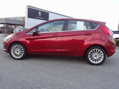 Used 2015 Ford Fiesta Titanium image 7