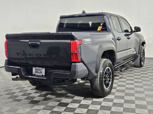 Used 2025 Toyota Tacoma TRD Off-Road AWD/4WD image 5