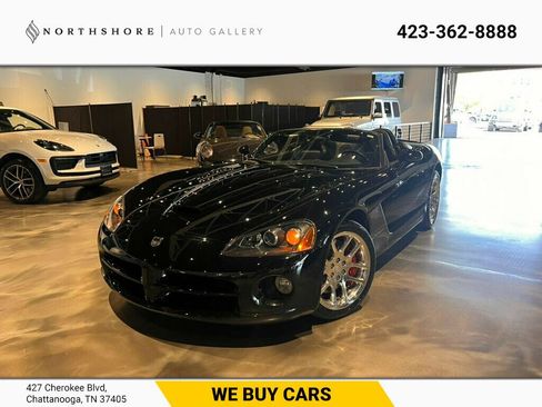Used 2004 Dodge Viper SRT-10 RWD image 1