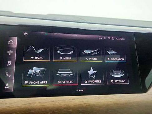 Used 2023 Audi e-tron GT Premium Plus AWD/4WD image 66