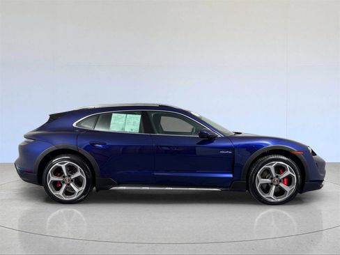 Used 2024 Porsche Taycan 4S image 9