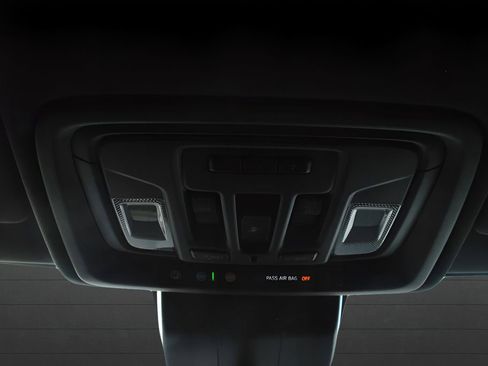 Used 2023 GMC Sierra 1500 AT4 w/ AT4 Premium Package AWD/4WD image 11