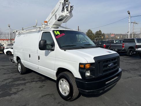 Used 2014 Ford E-350 and Econoline 350 Super Duty image 2