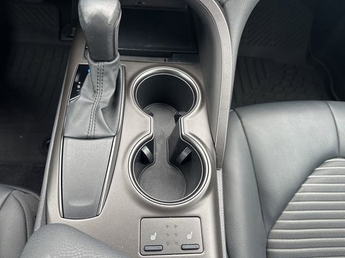 Certified 2021 Toyota Camry SE w/ Cold Weather Package image 21