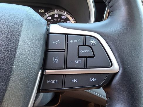 Used 2022 Toyota Highlander Limited image 38