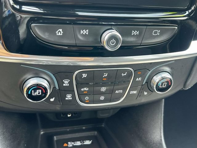 Certified 2023 Chevrolet Traverse LT FWD image 32