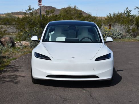Used 2026 Tesla Model 3 image 2