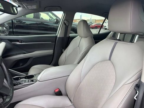 Used 2023 Toyota Camry XSE FWD image 17