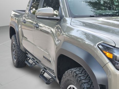 Used 2025 Toyota Tacoma TRD Off-Road AWD/4WD image 42