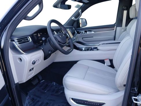 New 2026 Jeep Grand Wagoneer L Summit AWD/4WD image 19