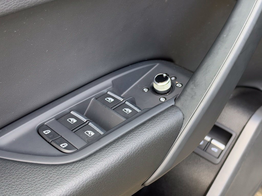 Used 2024 Audi Q5 e Premium AWD/4WD image 15