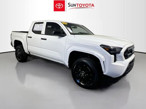 Used 2025 Toyota Tacoma SR AWD/4WD image 1