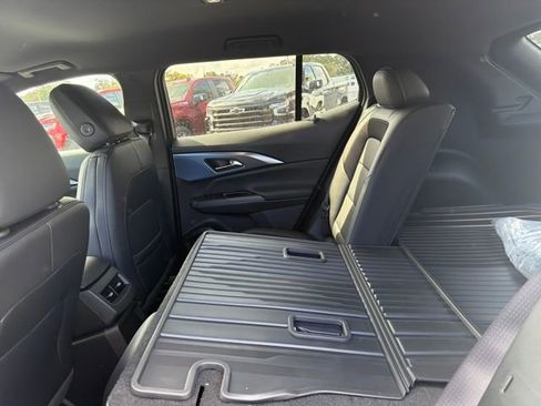 New 2026 Chevrolet Equinox EV LT image 25