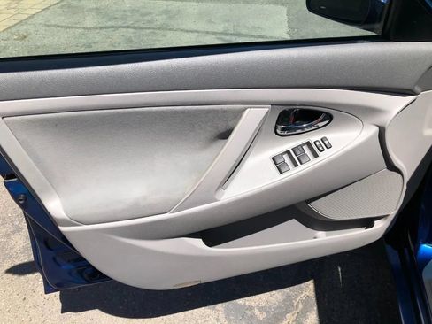 Used 2010 Toyota Camry FWD image 18