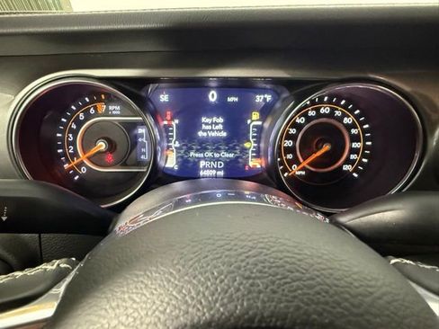 Used 2019 Jeep Wrangler Unlimited Sahara image 32