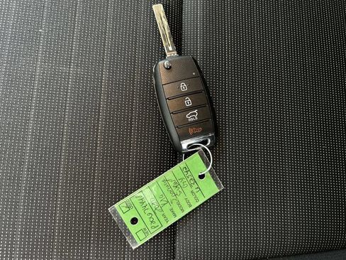 Used 2020 Kia Sportage LX w/ LX Popular Package AWD/4WD image 12