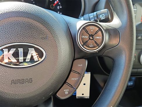 Used 2016 Kia Soul image 21