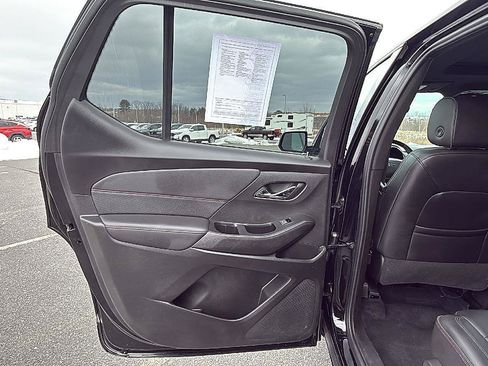 Used 2023 Chevrolet Traverse RS w/ LPO, Cargo Package AWD/4WD image 23