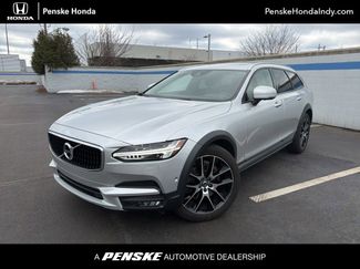 Used 2018 Volvo V90 T6 Cross Country w/ Convenience Package video 1