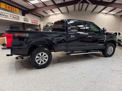 Used 2019 Ford F250 XLT w/ XLT Premium Package AWD/4WD image 8