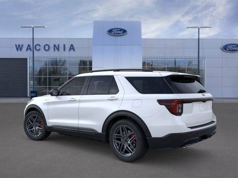 New 2026 Ford Explorer ST-Line w/ ST-Line Street Pack AWD/4WD image 4