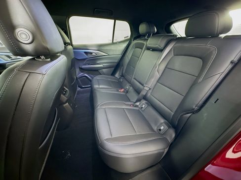 Used 2024 Chevrolet Equinox EV LT image 27