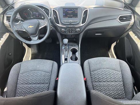 Used 2023 Chevrolet Equinox LT FWD image 18