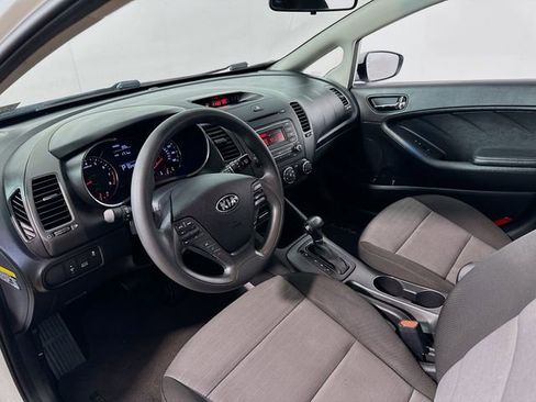 Used 2016 Kia Forte LX image 11