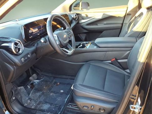 Used 2024 Chevrolet Blazer EV LT image 11