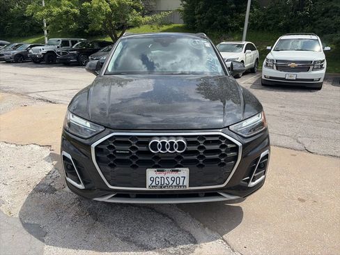 Used 2023 Audi Q5 2.0T Premium Plus w/ Premium Plus Package AWD/4WD image 2