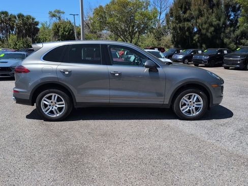 Used 2016 Porsche Cayenne image 2