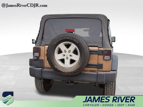 Used 2015 Jeep Wrangler Unlimited Sport w/ Quick Order Package 24S image 12
