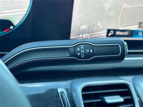 Used 2020 Mercedes-Benz GLE 350 w/ Premium Package image 18