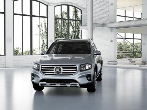 Certified 2025 Mercedes-Benz GLB 250 4MATIC image 42