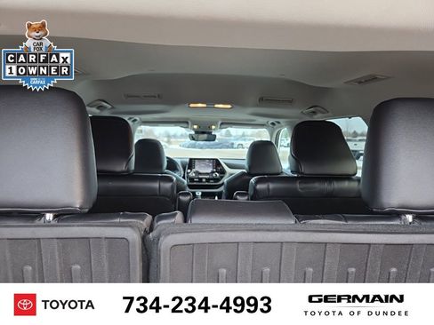 Used 2022 Toyota Highlander XLE image 28
