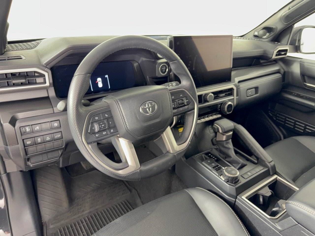 Used 2025 Toyota 4Runner Limited AWD/4WD image 4