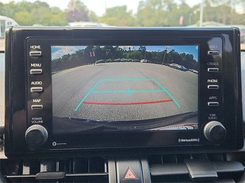 Used 2021 Toyota RAV4 SE image 17