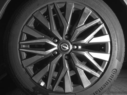 Used 2025 Nissan Altima 2.5 SV image 14