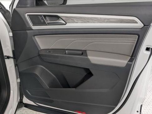Used 2023 Volkswagen Atlas Cross Sport SE FWD image 22
