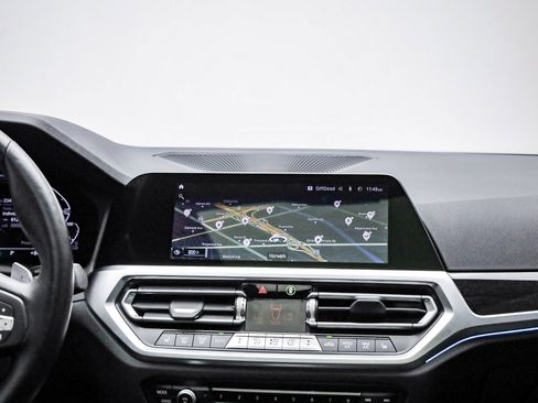 Certified 2022 BMW 330e w/ Convenience Package image 15