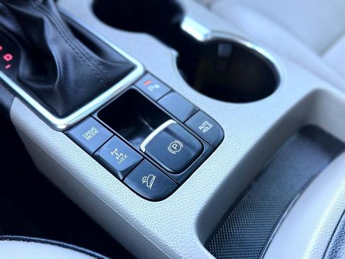 Used 2022 Kia Sportage EX w/ EX Technology Package image 49